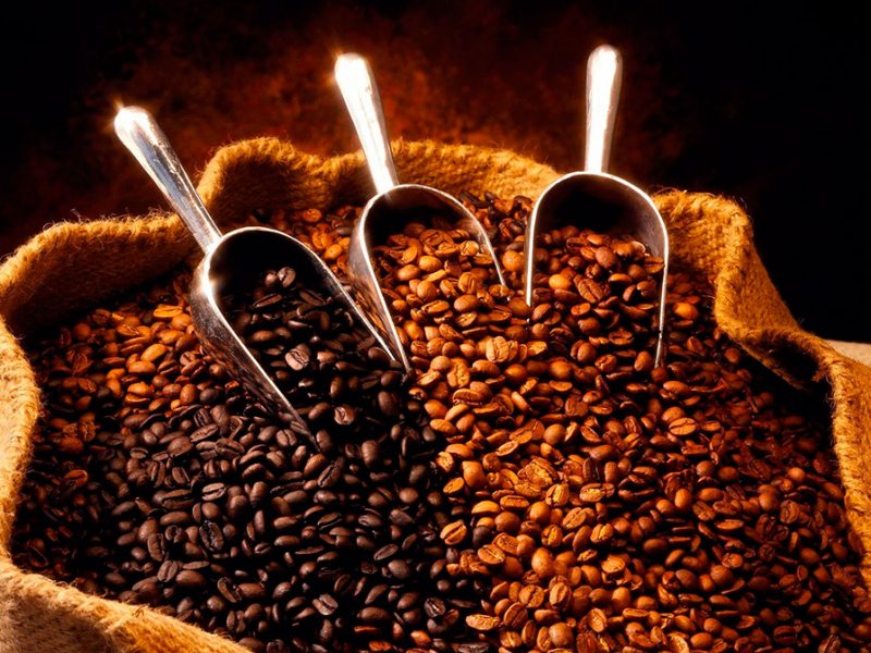 granos-de-cafe-districafe-arabico-y-robusta2