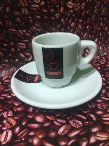 SERVICIO DE TAZAS Y PLATOS DE CAFÉ - Servicios - DISTRICAFE - Servicio de tazas de cafe camali personalizables